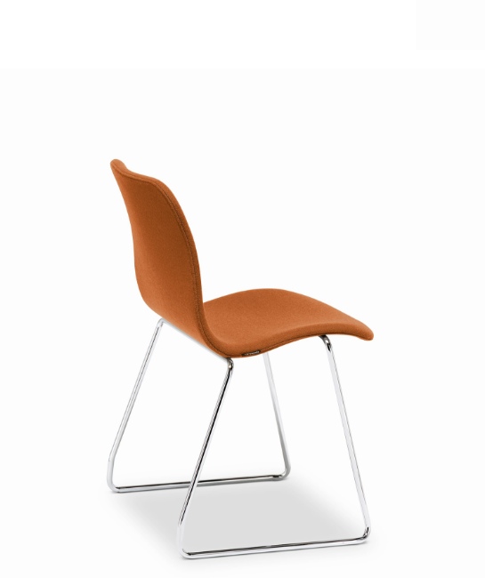 Offecct_Cornflake_helklädd_sledgebase_Virto.jpg