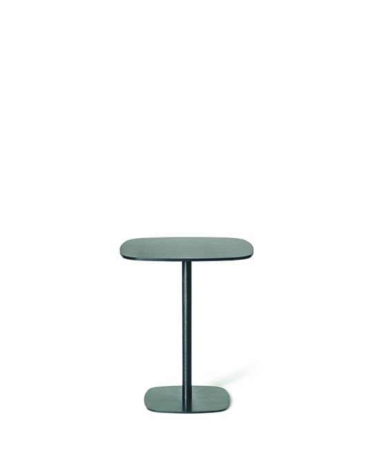 Nobis_table_6420209-9056.jpg