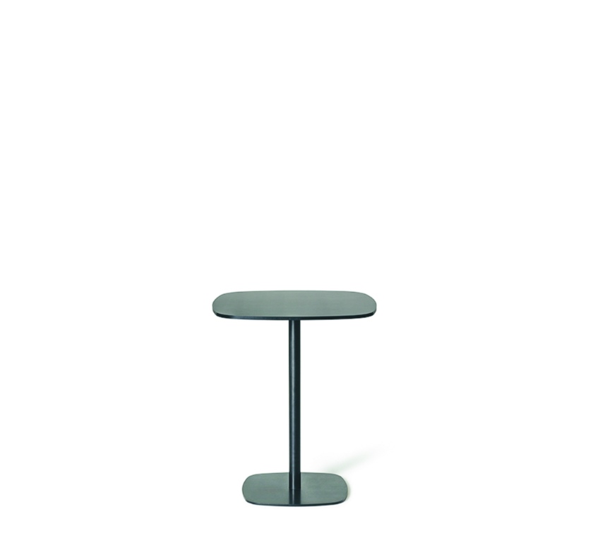 Nobis_table_6420209-9056.jpg