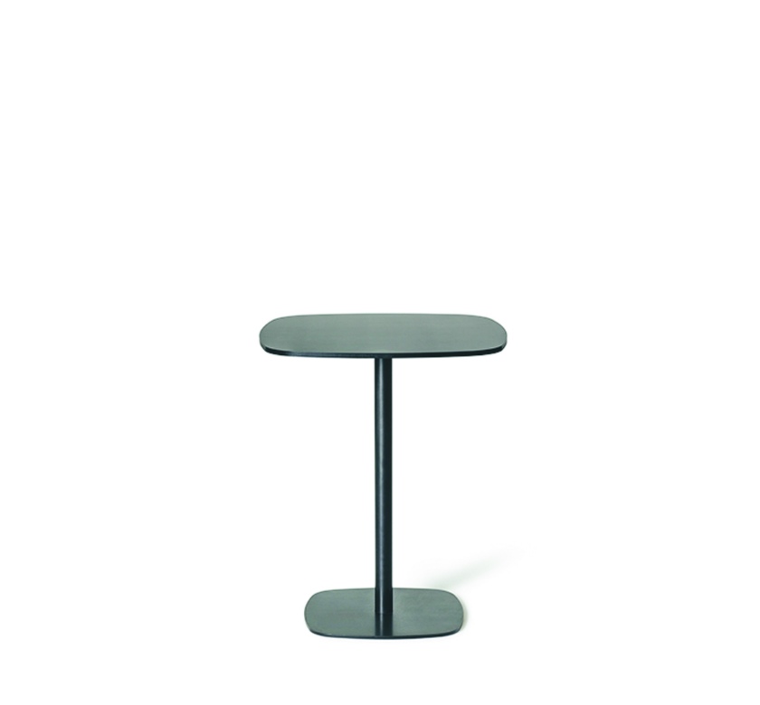 Nobis_table_6420209-9072.jpg