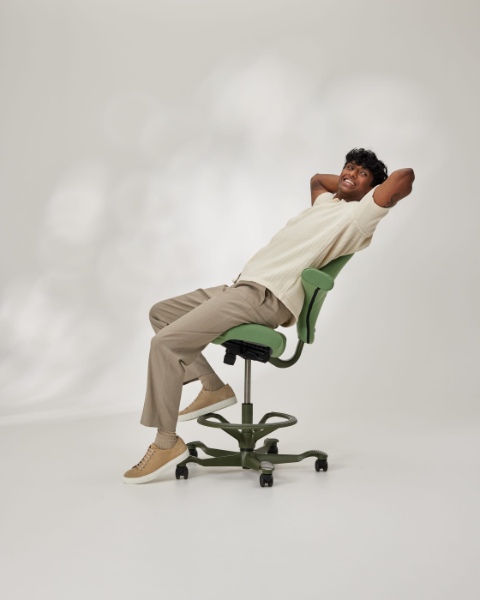 HAG-Capisco-Studio_Bow_005.jpg