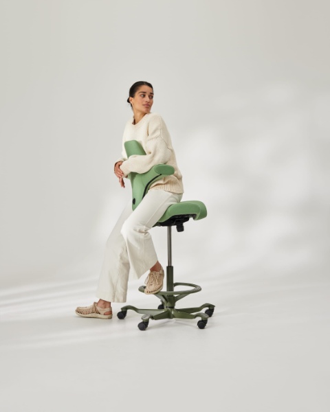HAG-Capisco-Studio_Bow_021.jpg
